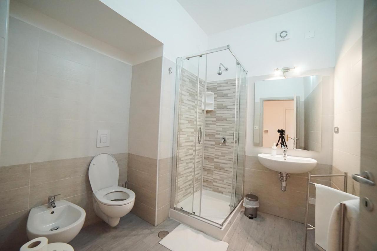 Central Home B&B โกเซนซา ภายนอก รูปภาพ