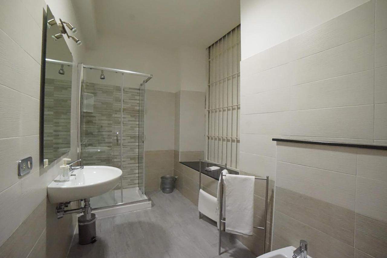 Central Home B&B โกเซนซา ภายนอก รูปภาพ